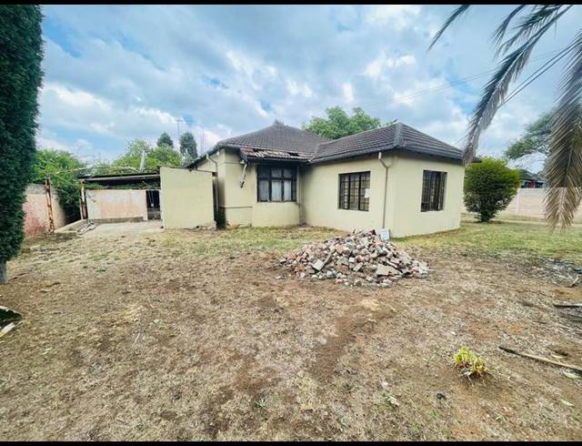 6 BEDROOM HOUSE FOR SALE IN GERMISTON STATION